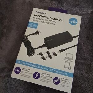 Targus Universal Charger - Black